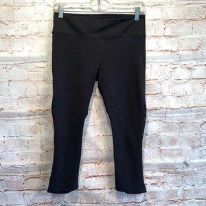 Fabletics Gisela capri black cropped leggings mesh back pocket wide waistband S